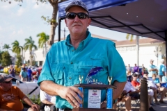 Guy2-1-8-2022-Car-Show-Award