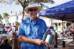 Guy6-1-8-2022-Car-Show-Award