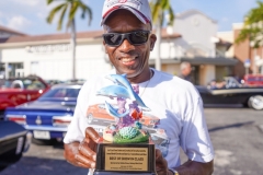 Guy9-1-8-2022-Car-Show-Award